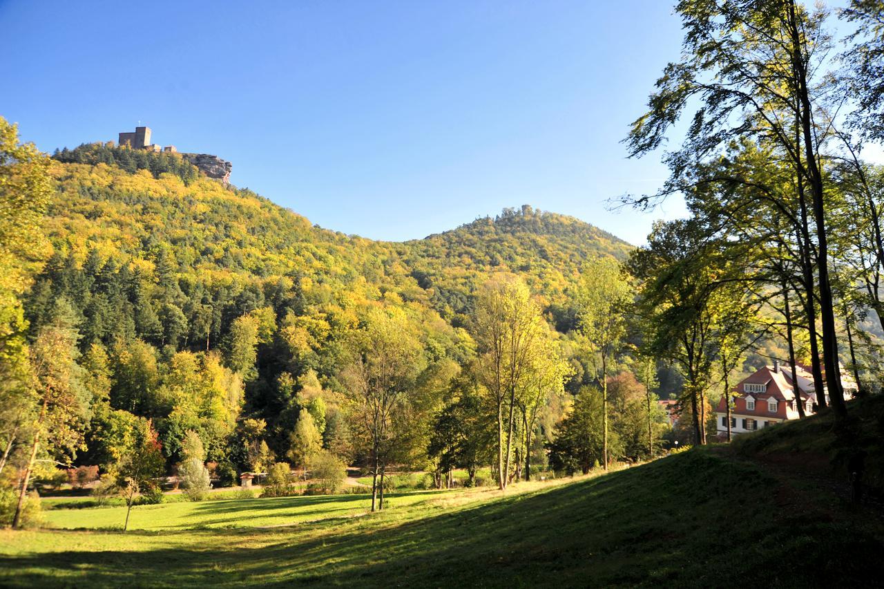 Villa Waldfrieden - Design Trifft Budget Annweiler am Trifels Bagian luar foto